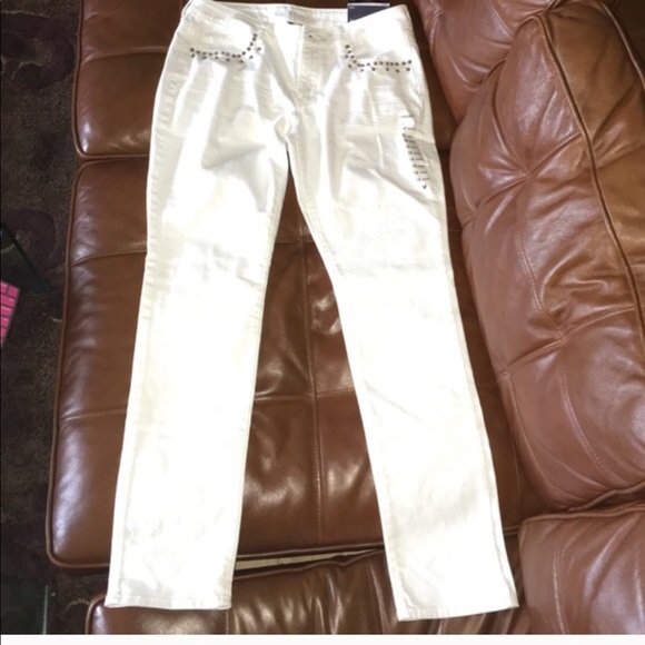 Aeo whitewash low rise studded pocket jean - Picture 3 of 4